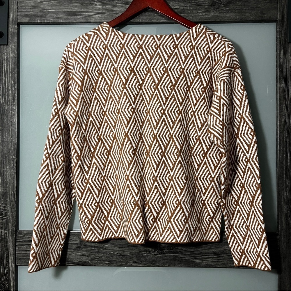 H by Halston Brown and White Geometric Sweater Women's L Teacher Office - Picture 2 of 9